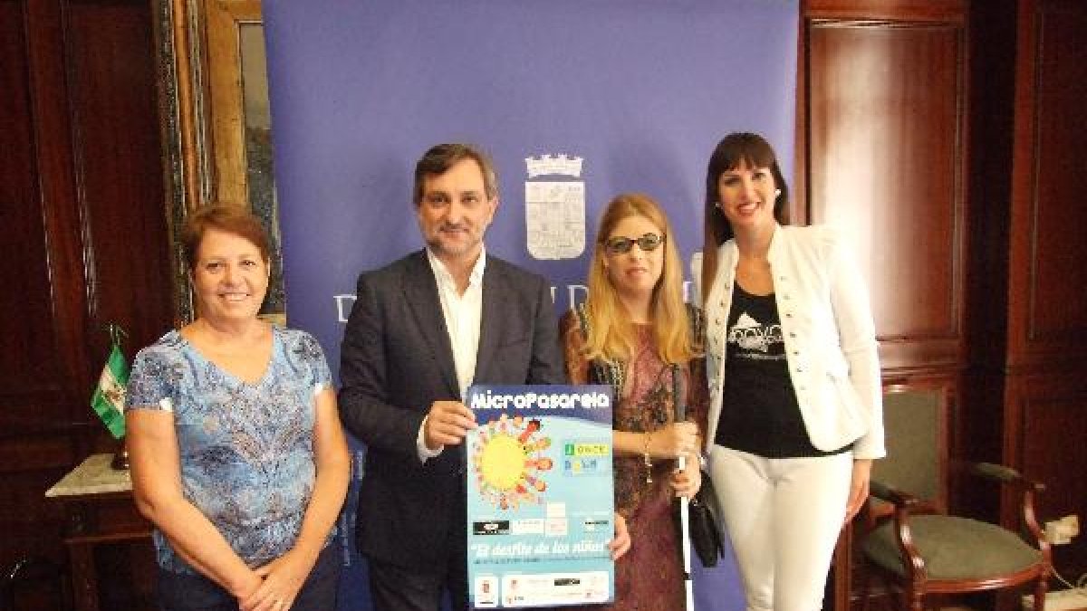 Micropasarela, Josefina Soria, Ángel Escobar, Elena Ríos y Rosalía Navarro.