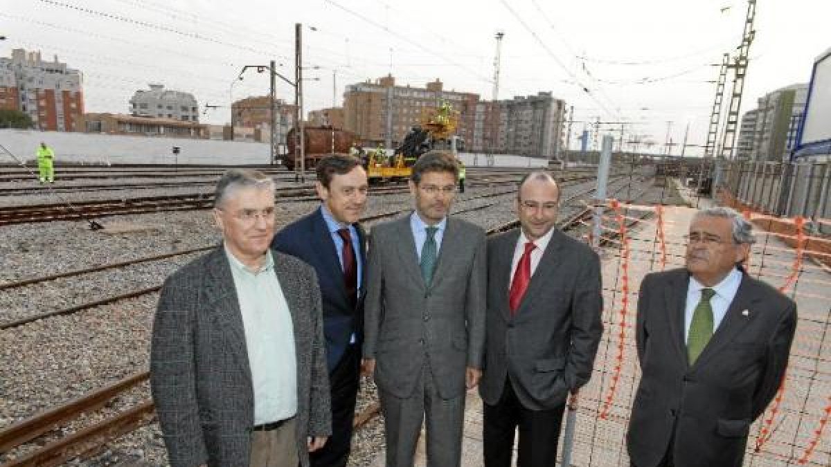 El alcalde, en las obras del Parque de la Estación.