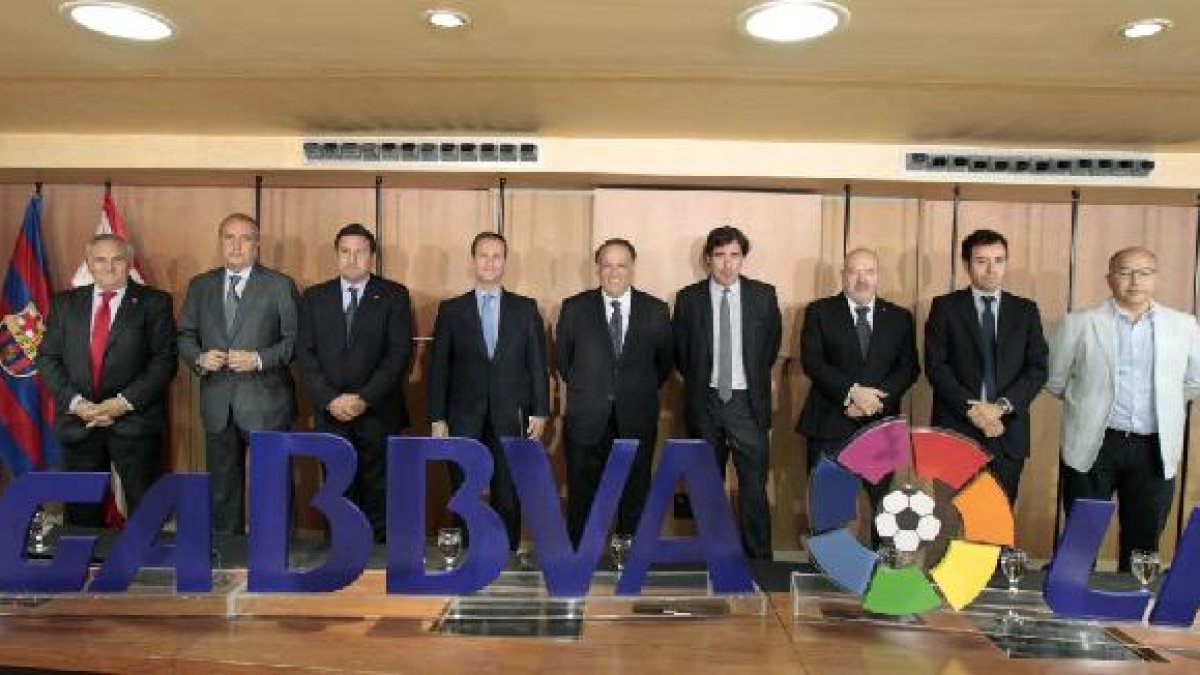 Alfonso Gª, primero por la izquierda.