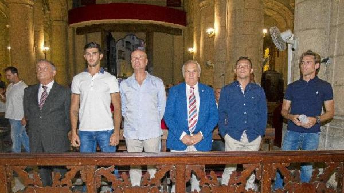 La Patrona de Almería ilumine al presidente y a su entrenador.