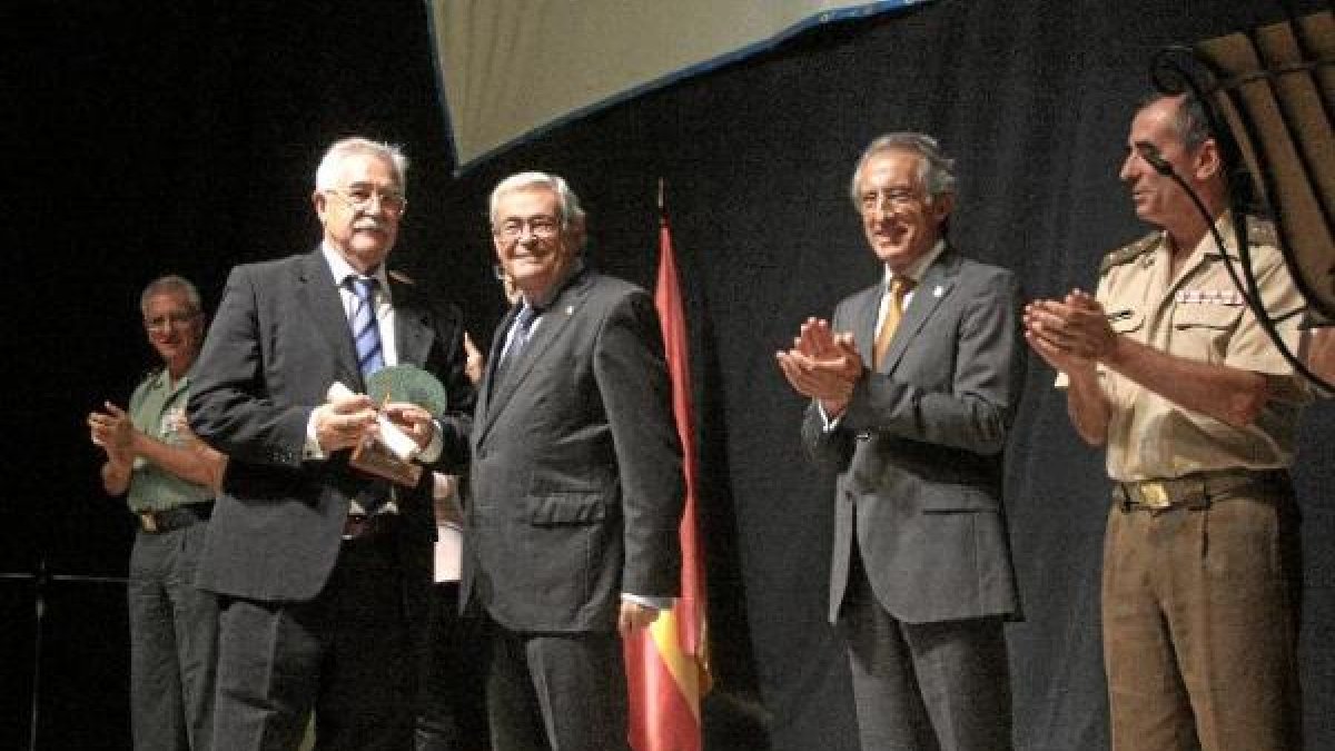 El comisario Custodio Hidalgo, el subdelegado Andrés García Lorca y el director Miguel Ángel de la Cruz