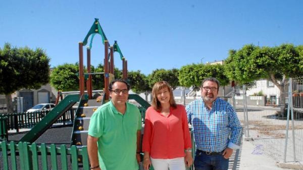 Visita municipal al inicio de los trabajos.