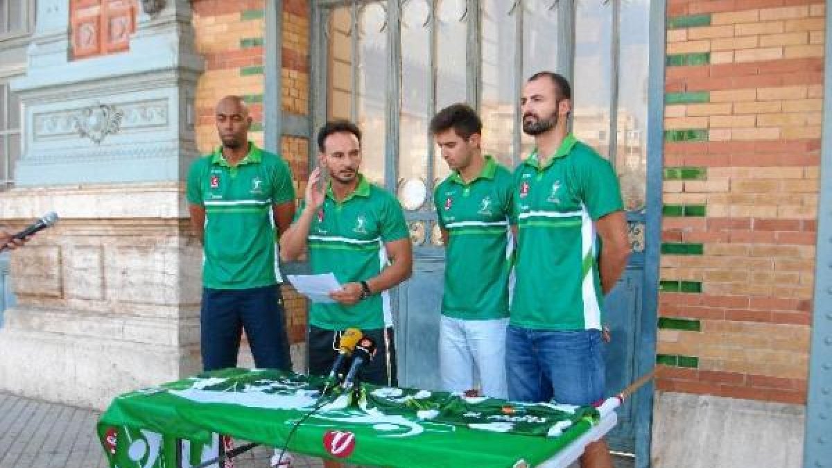 Manolo Berenguel ha presentado a los jugadores.