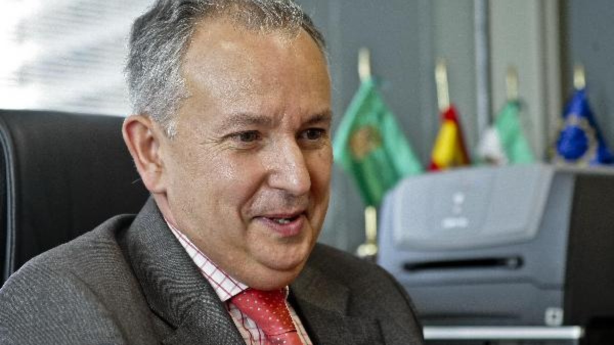Luis Columna.