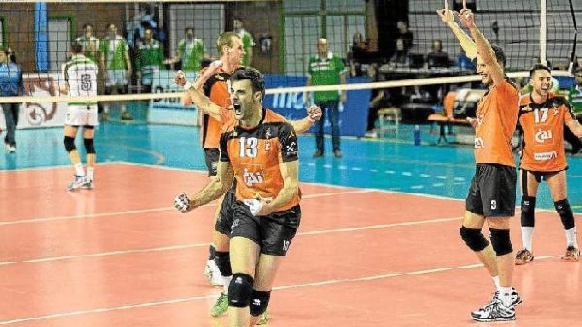 Juan Carlos Barcala lidera a CAI Teruel.