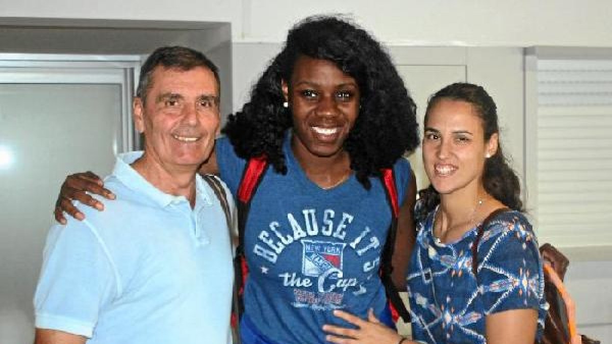 La jugadora junto a Paco Rueda.