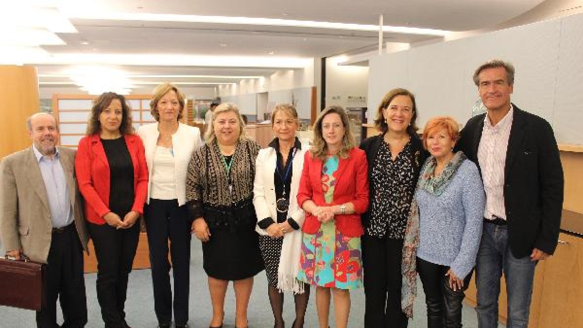 Carmen Ortiz, en Bruselas con eurodiputados españoles.