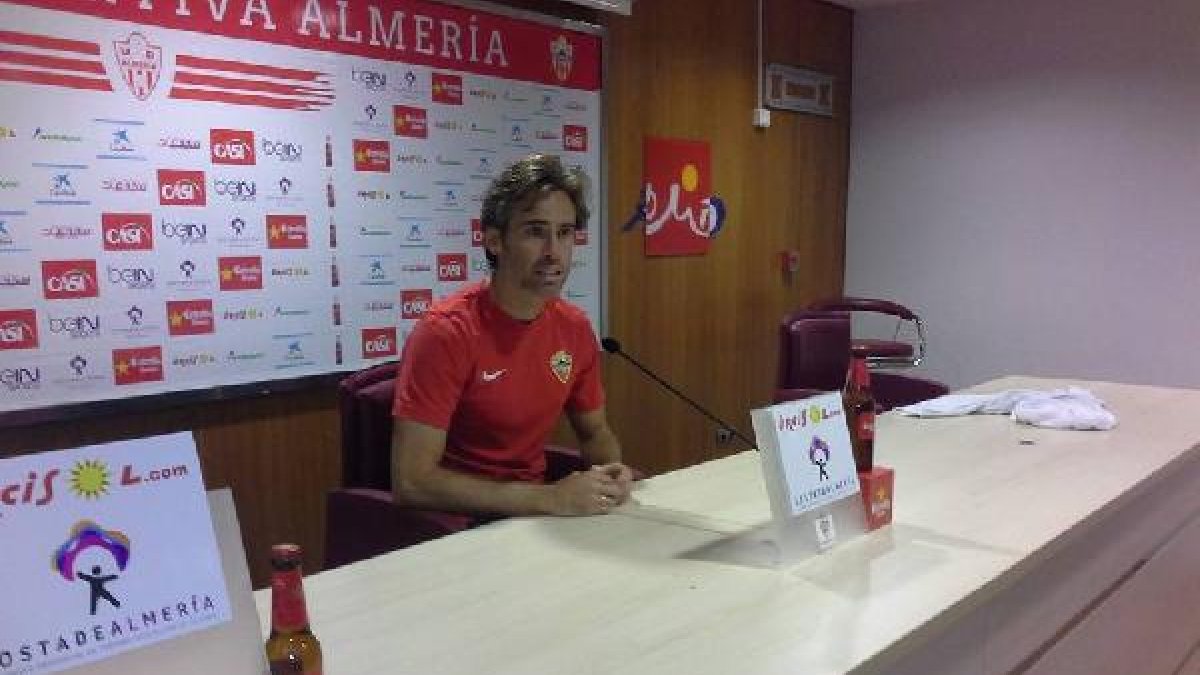 El capitán rojiblanco en rueda de prensa.