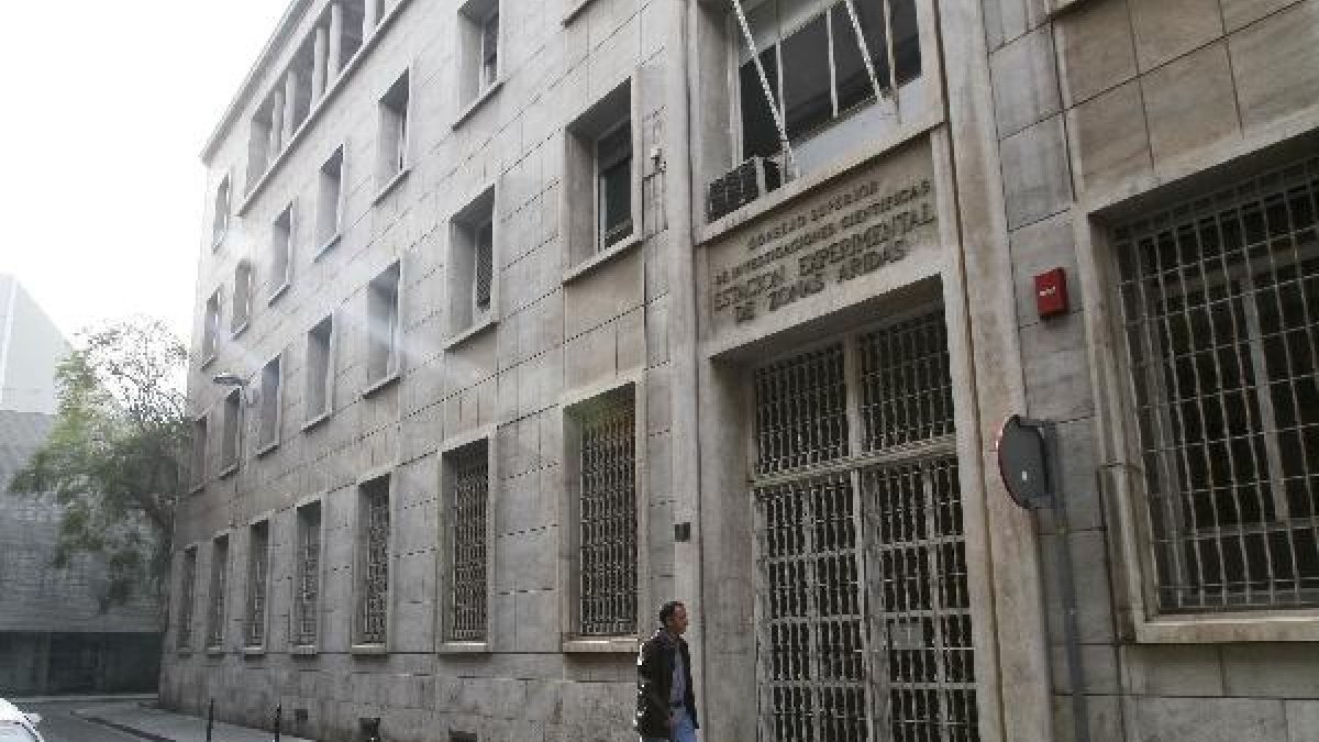 El inmueble de 3.323 metros edificables está situado en la calle General Segura y da al Paseo y calle Arapiles