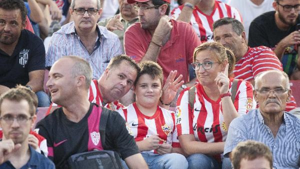 Aficionados del Almería.