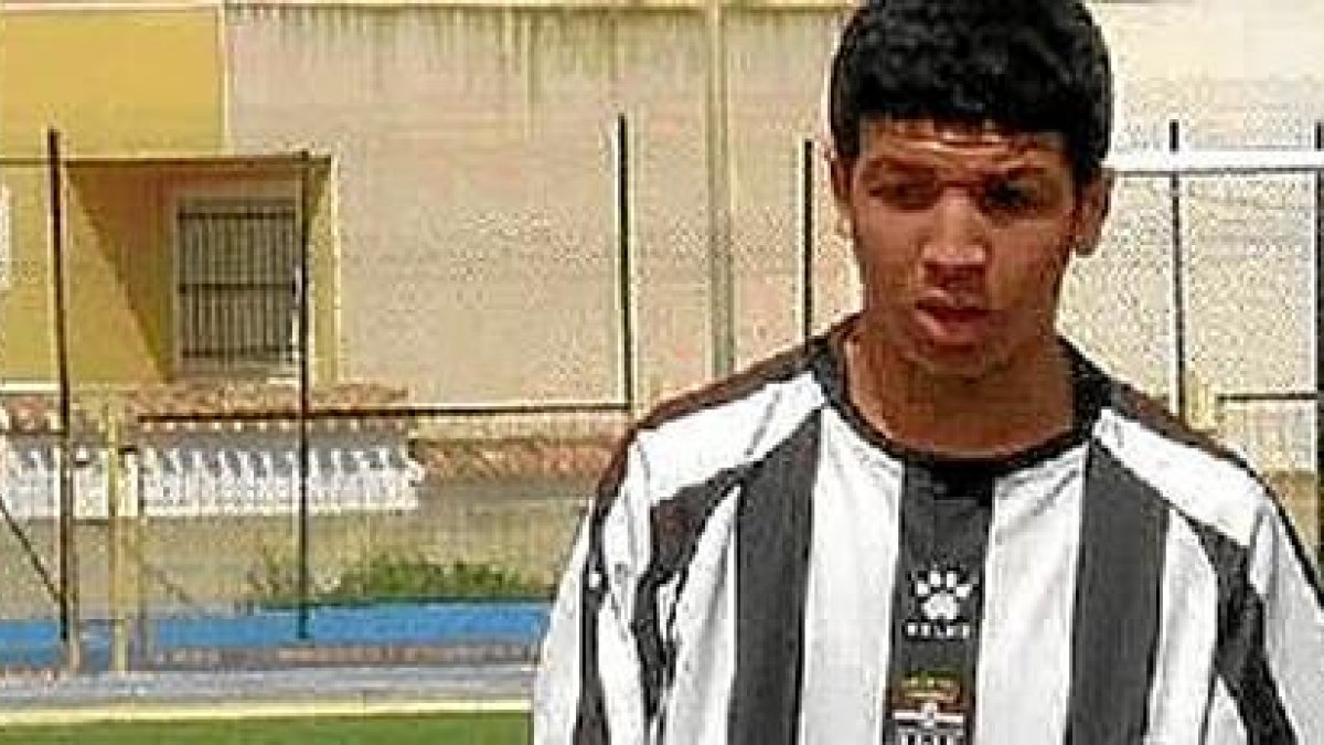 Hicham, cuando era un niño en el Cartagena.