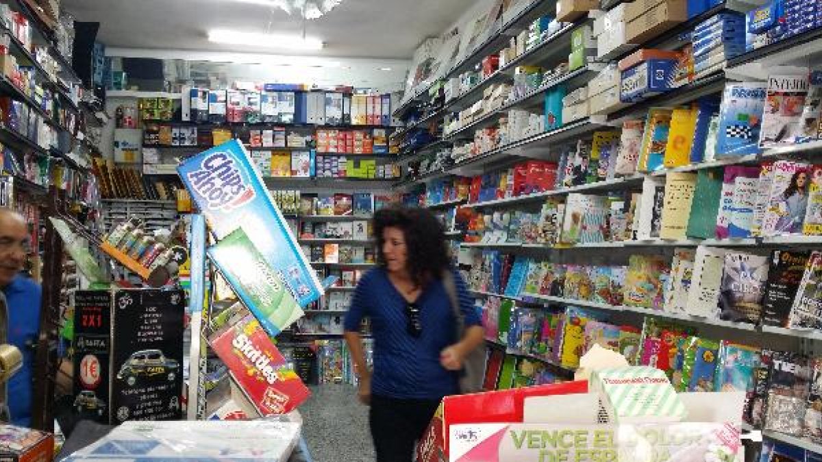La Librería Ramón de la Cruz se encuentra en la Avenida Pío XII de Albox.