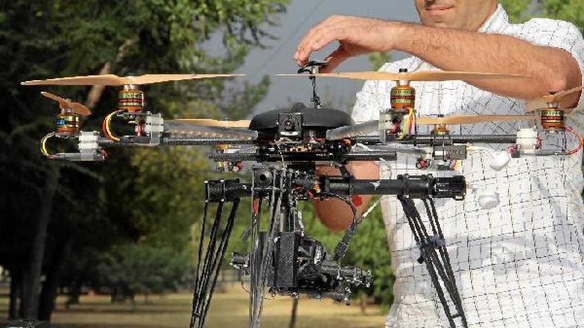 Dron usado por Endesa para analizar el estado del tendido eléctrico.