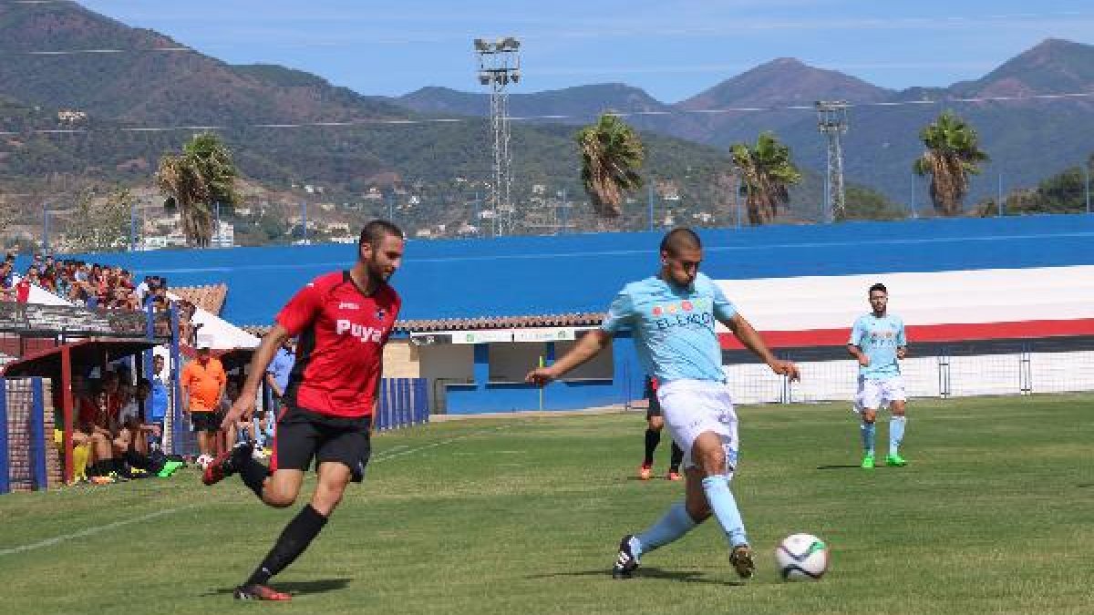 Una jugada del partido.