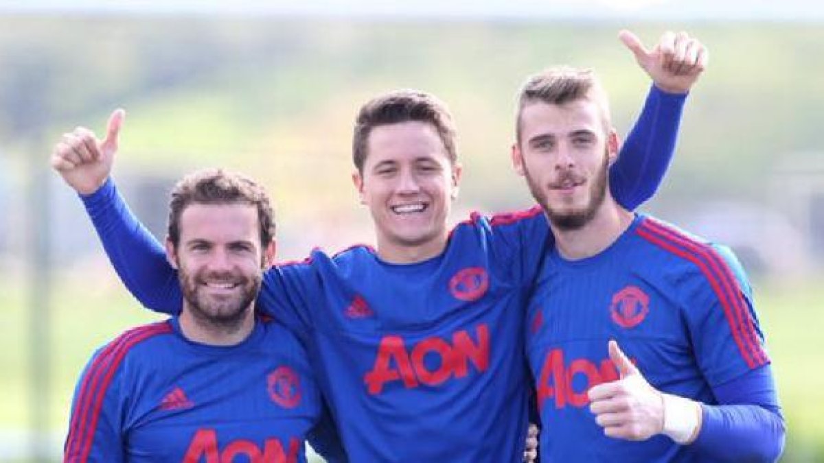 De Gea celebra su renovación con Mata y Ander Herrera.