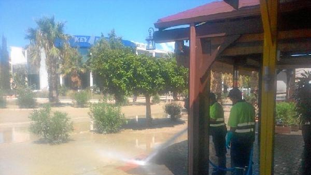 Ayer se llevaron a cabo tareas de limpieza y desagüe en los municipios afectados.