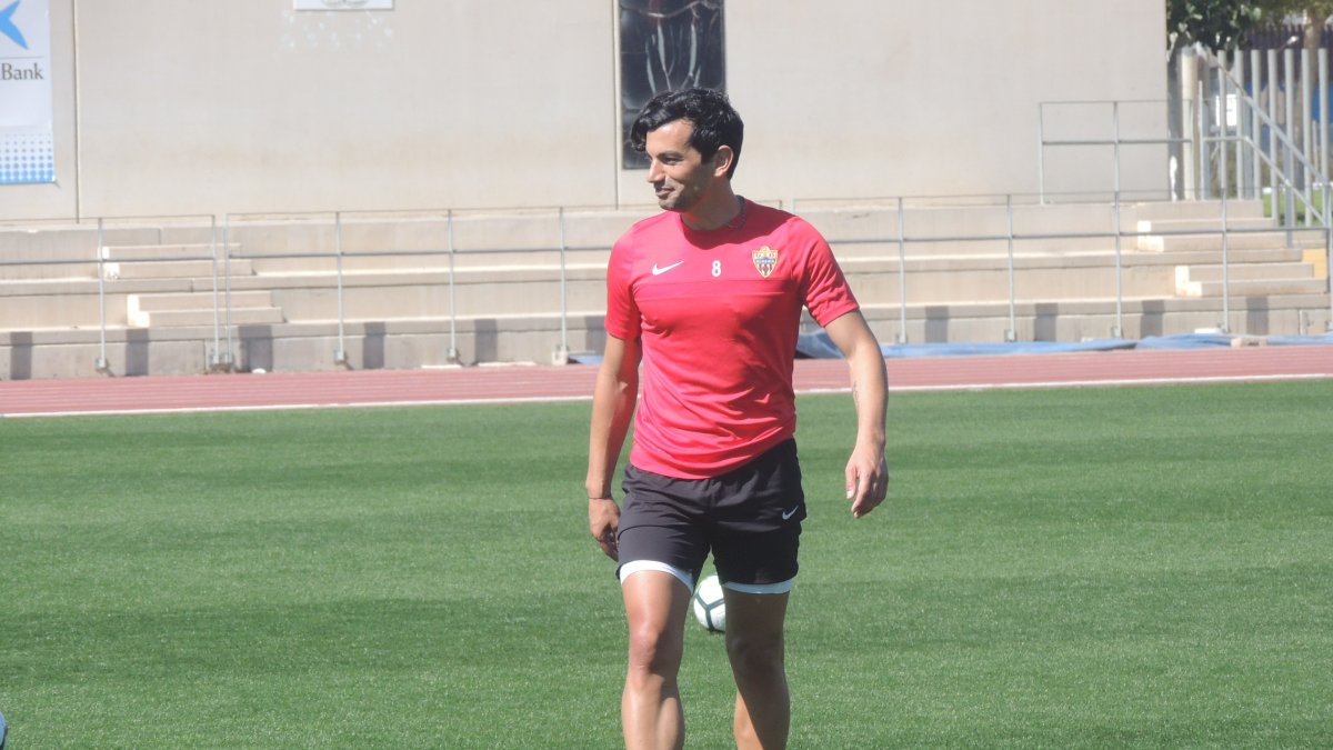 Tino Costa, en el campo Anexo.