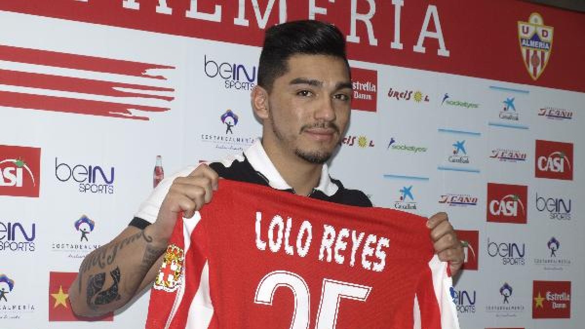 Lolo Reyes llevará el 25 en el Almería.