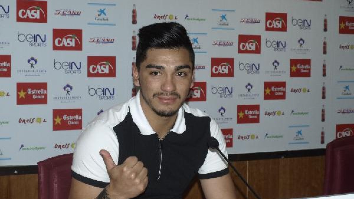 Lolo Reyes durante su presentación.