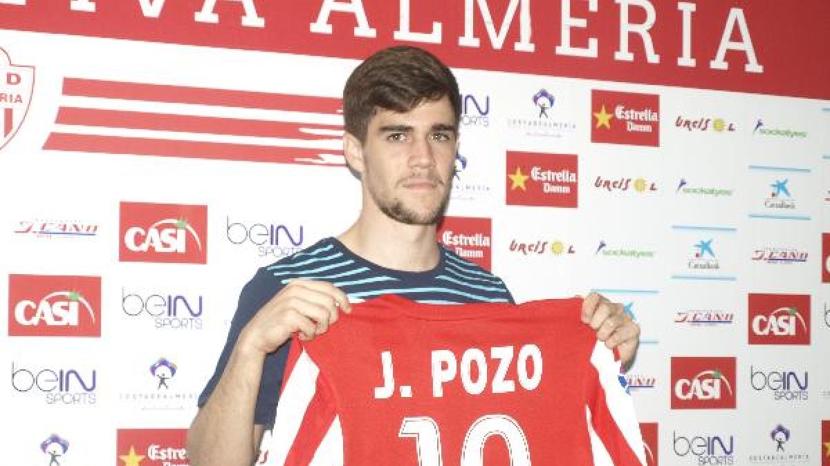 José Ángel Pozo llevará el 10 en el Almería.