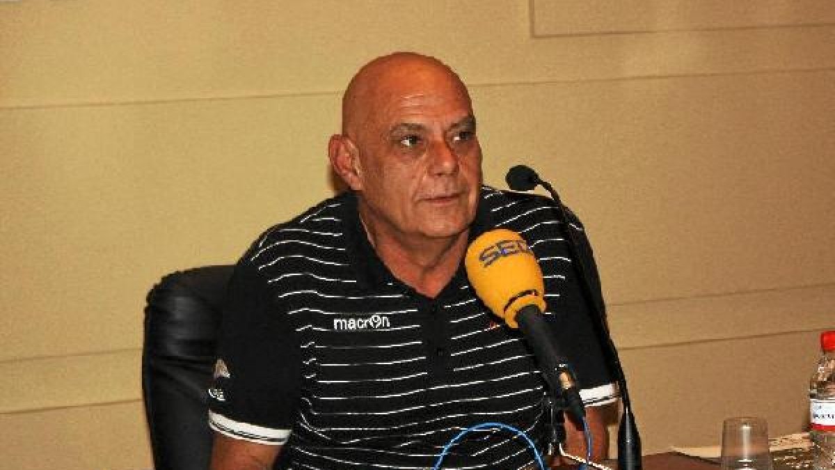 Piero Molducci repite en el banquillo ahorrador.