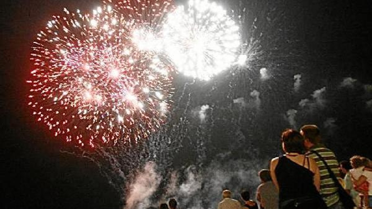 Con la traca se dio por finalizada la Feria de Almería.