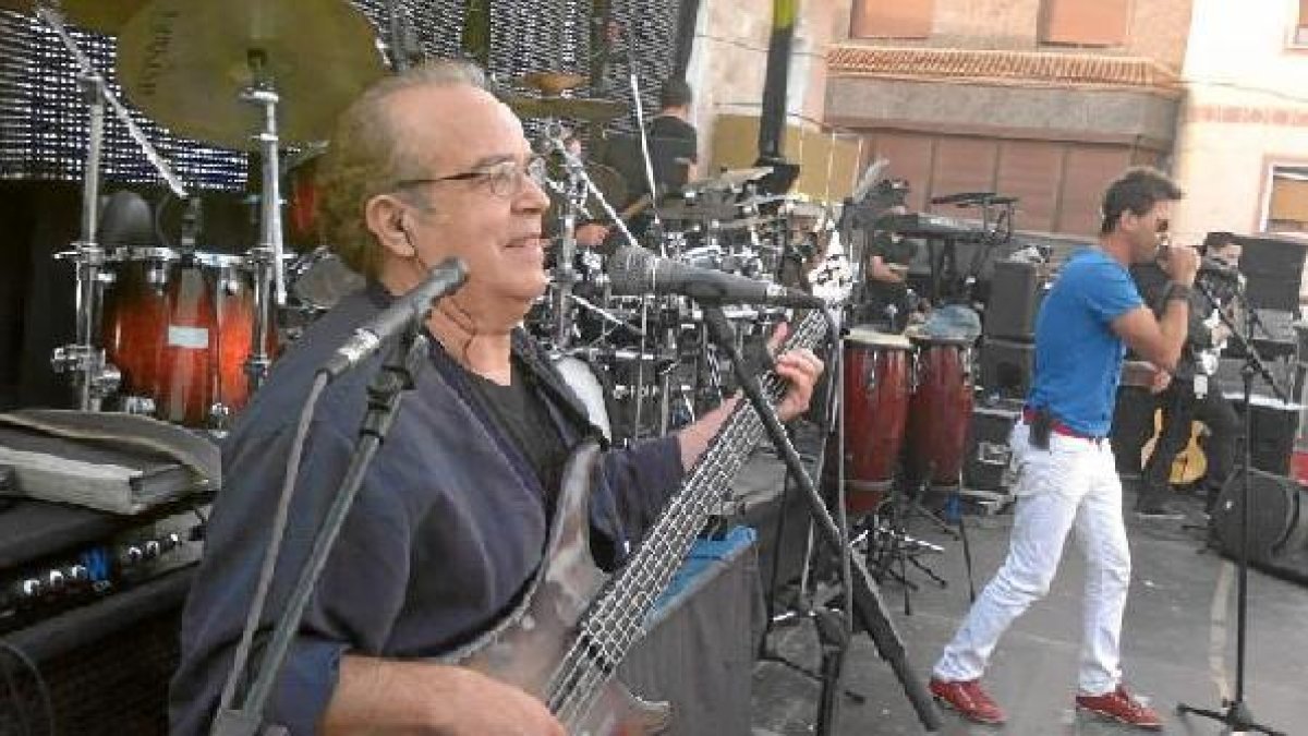 Más de cuarenta años ha estado Pedro Piñero formando parte de Expresiones.