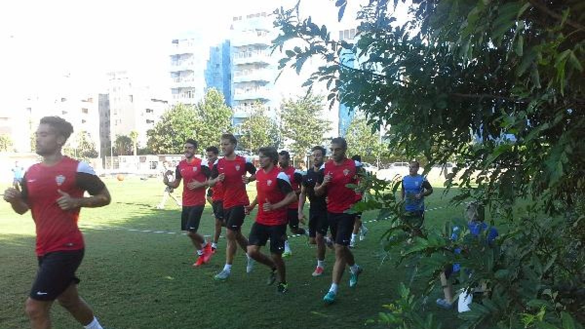 Entrenamiento en el campo de la Vega de Acá.