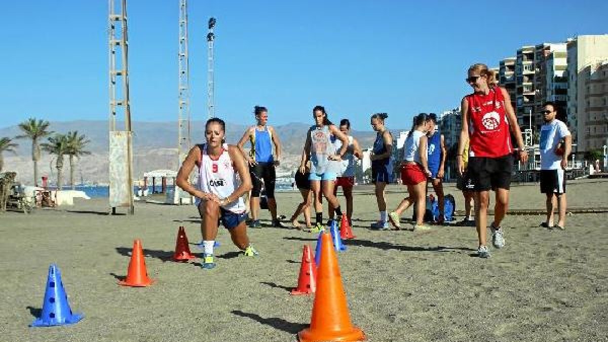 Las chicas afrontan el tramo más duro de preparación.