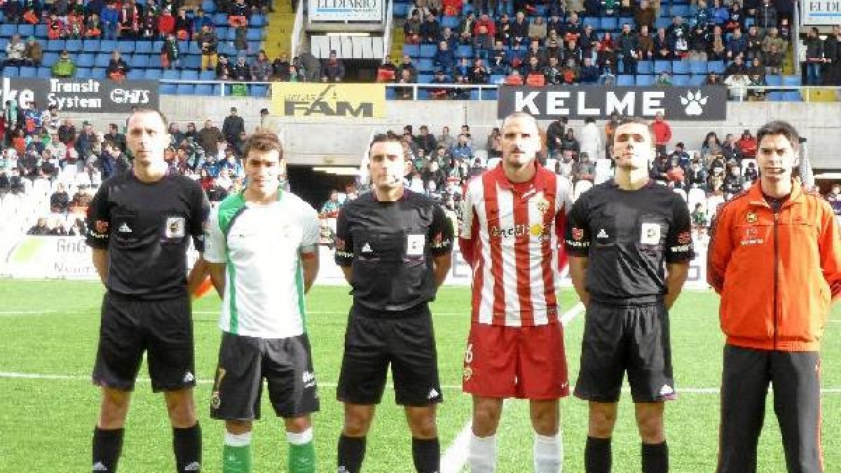 Arcediano en un Racing-Almería en el año 2012.