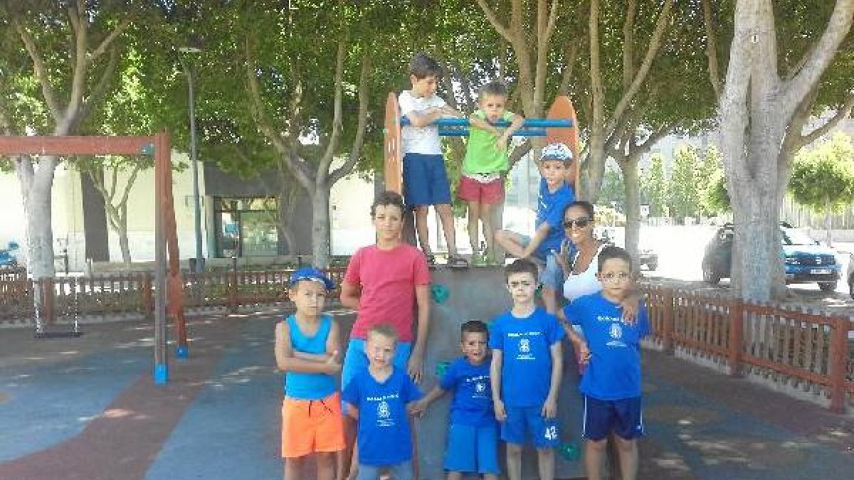 Participantes en la Escuela de Verano del centro de la mujer Cortijo Grande.
