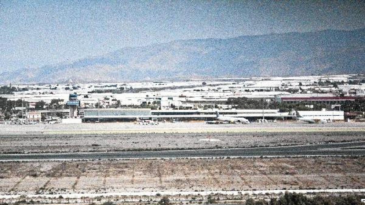 Instalaciones del aeropuerto en El Alquián