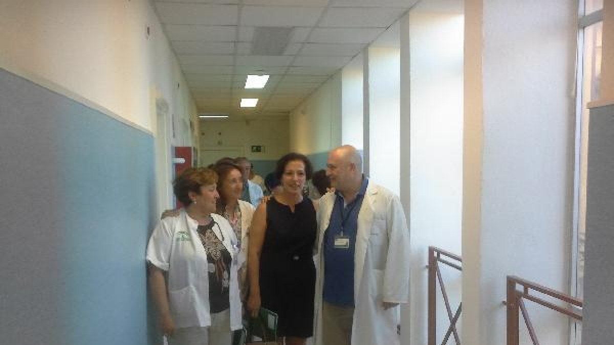 Francisca Antón, Ana Bedmar, Gracia Fernández y Domingo Díaz del Peral, en la zona rehabilitada.