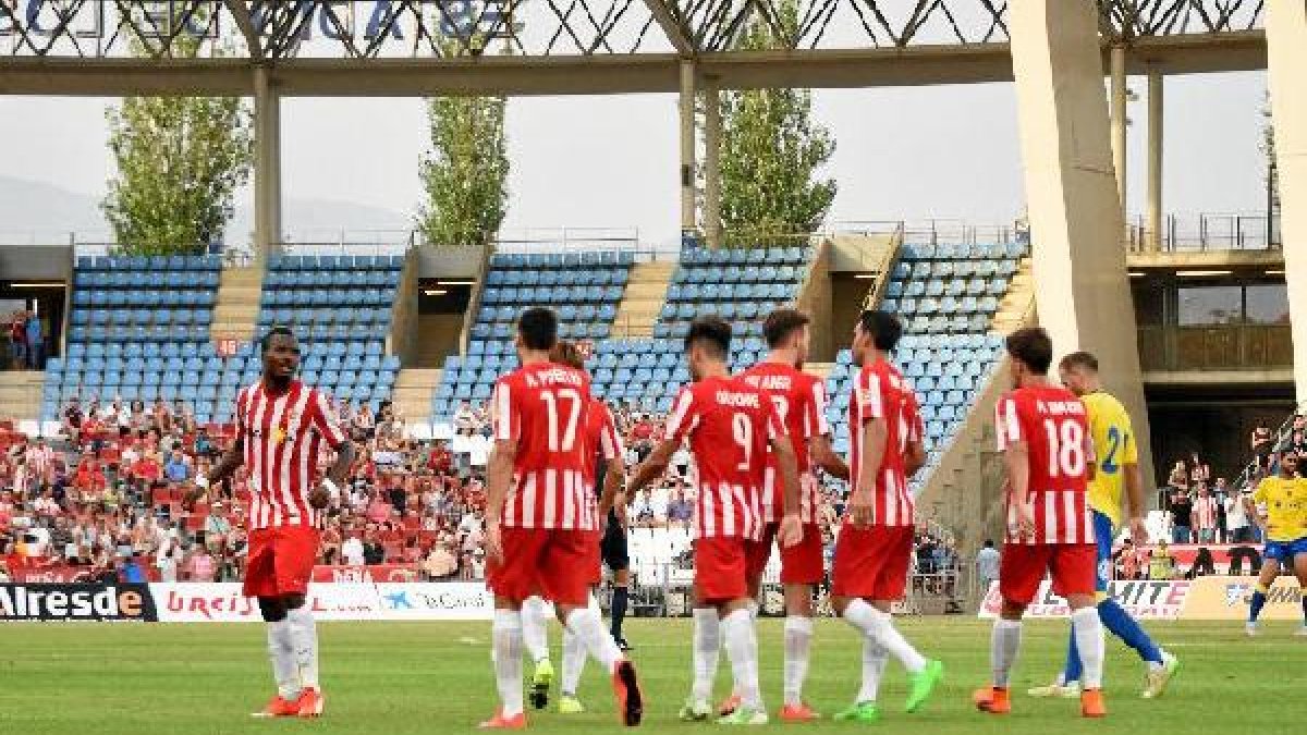 Sergi quiere sonidos de fútbol sobre el campo.