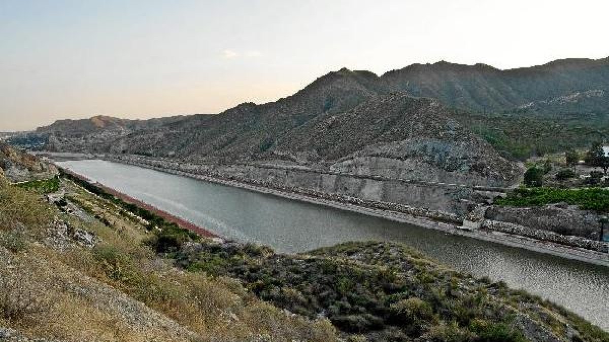 Canal de Remo, junto al embalse de Cuevas.