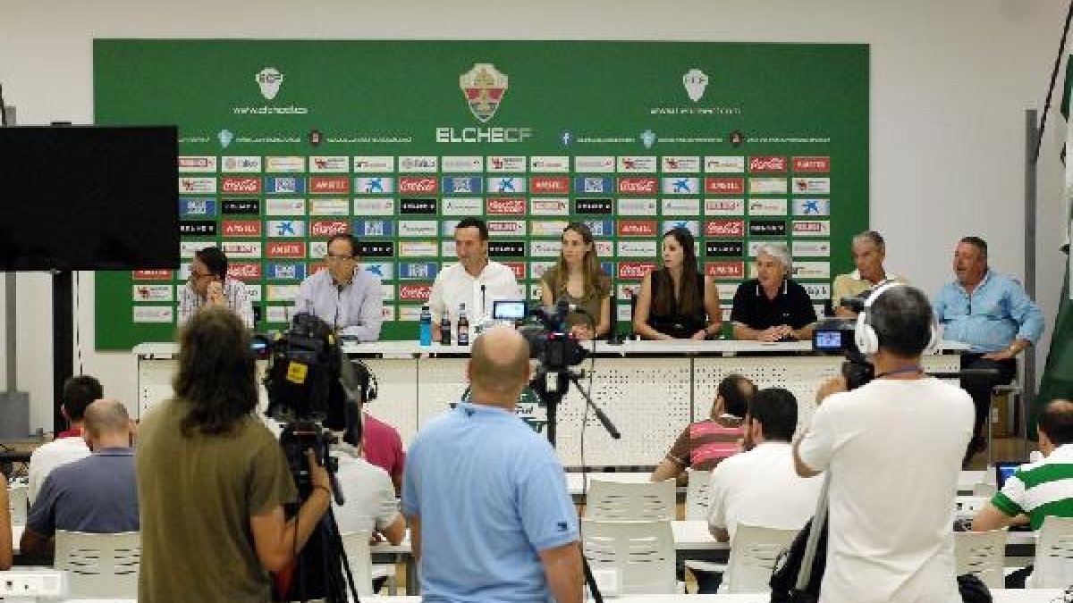 Rueda de prensa con los nuevos gestores del Elche.