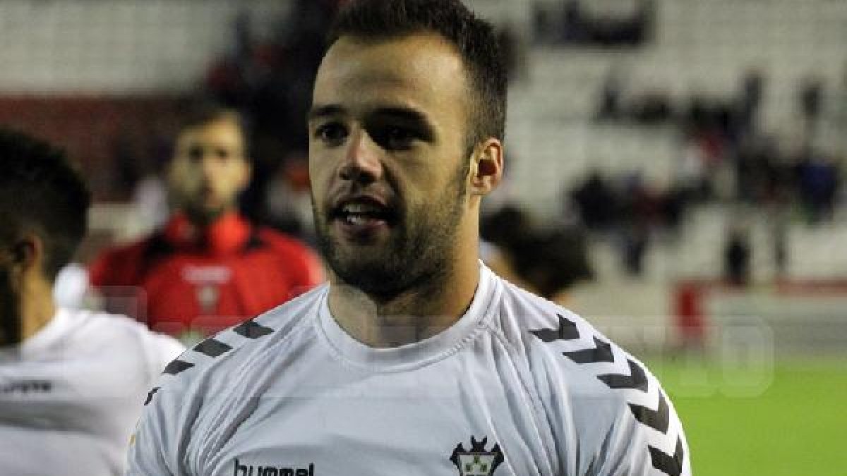 Edu Ramos, en un partido con el Albacete.