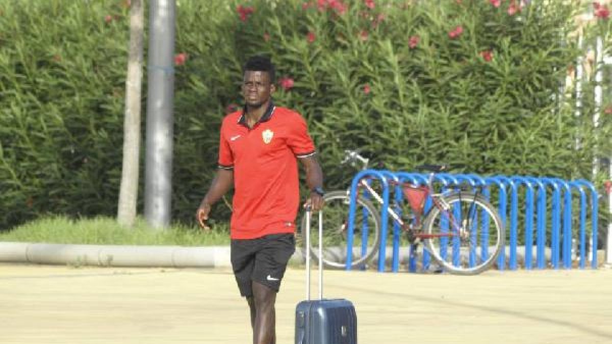 Azeez, nada más llegar de Asturias del stage.