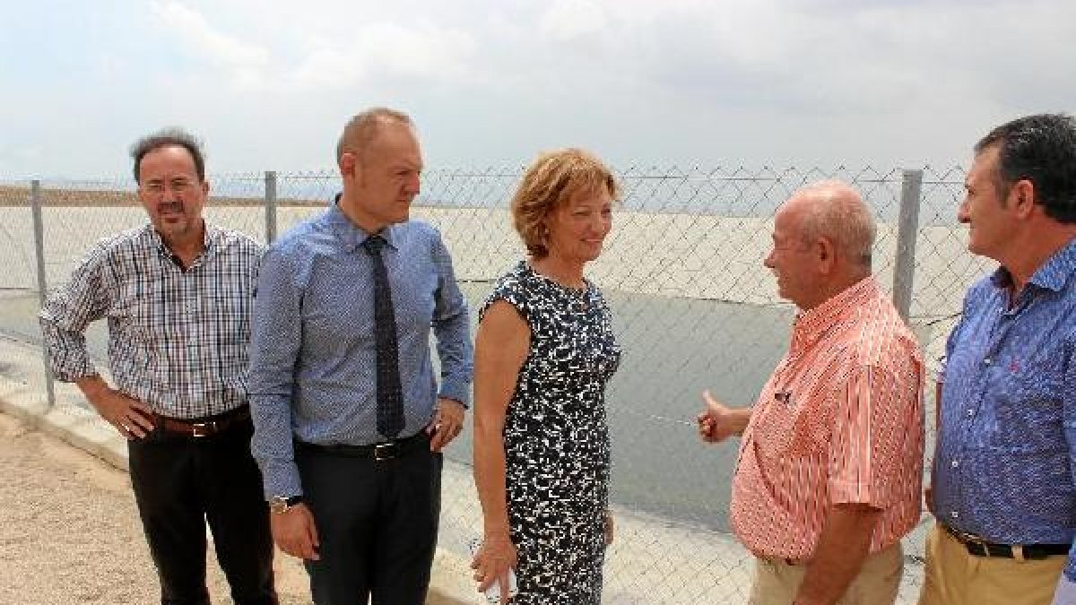 Visita de la consejera de Agricultura a Cuevas