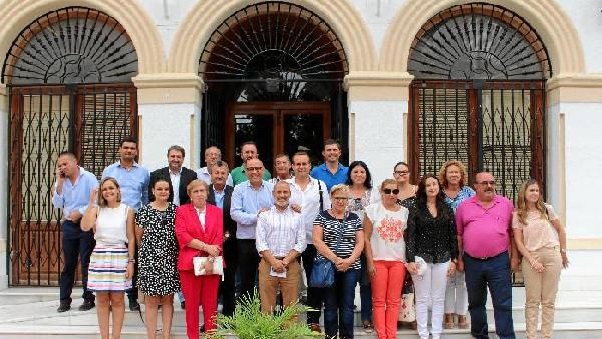Alcaldes y concejales que son representantes de sus municipios en la Mancomunidad.
