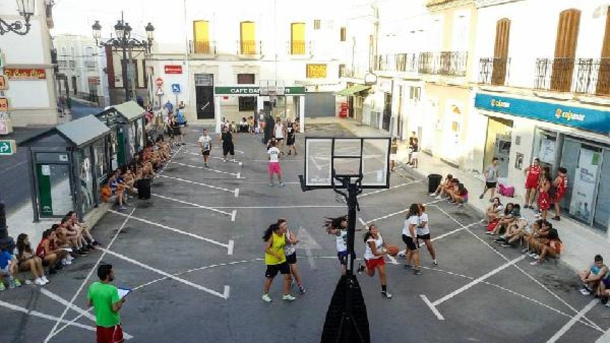 Baloncesto en la calle.