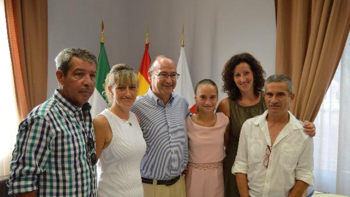 El alcalde recibió a una gran tenista.