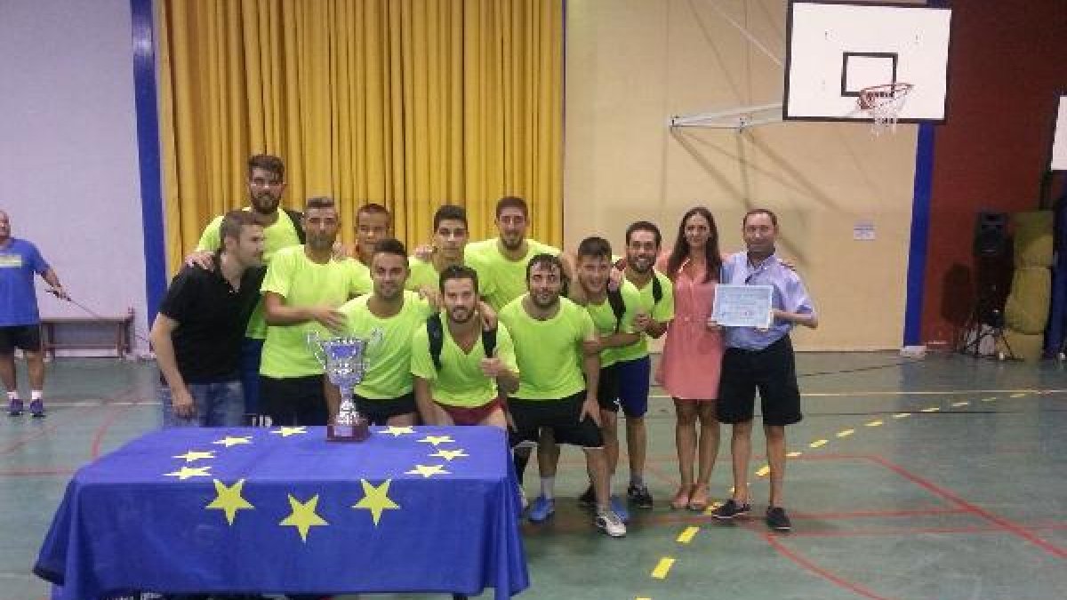 Cuevas presenta un gran verano.