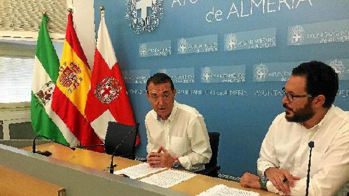 Pérez Navas y Díaz durante la rueda de prensa