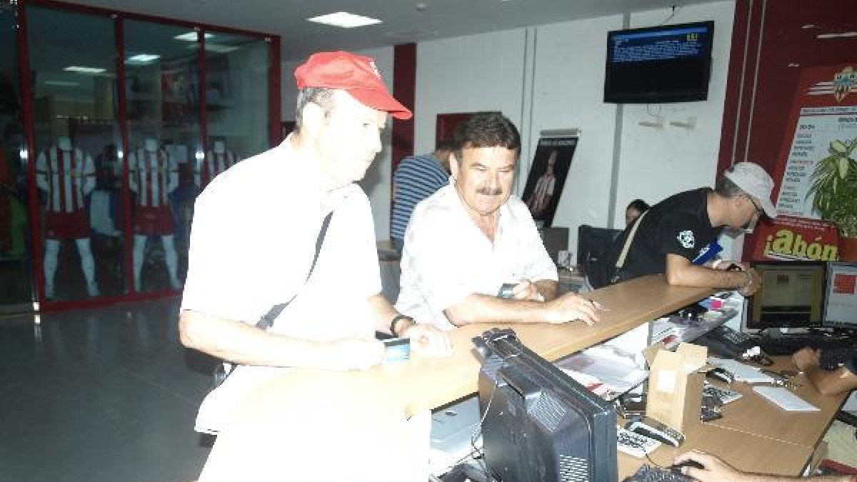 La afición está respondiendo.