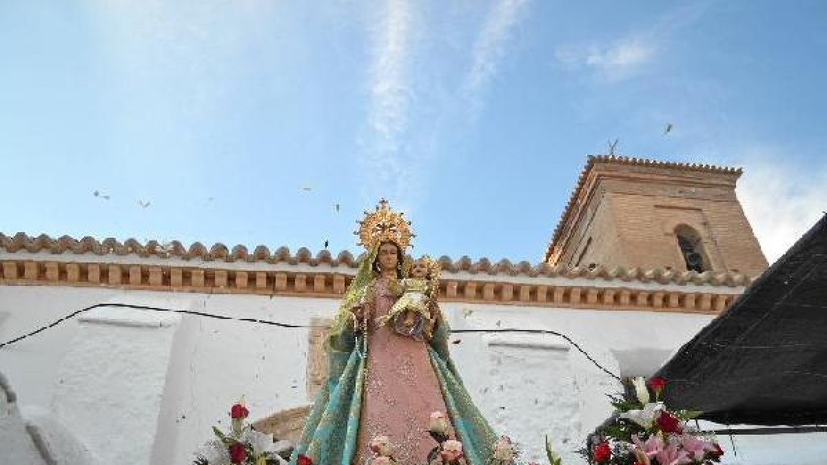La Virgen del Rosario de Huebro.