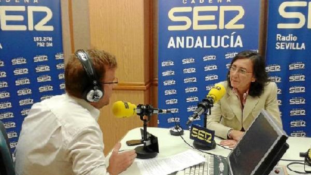 La consejera Rosa Aguilar, durante su entrevista en la SER Andalucía.
