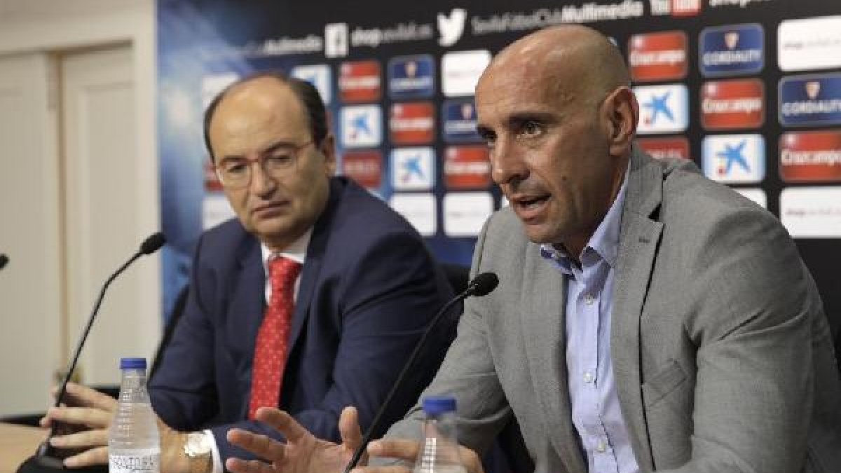Monchi renueva con el equipo hispalense.