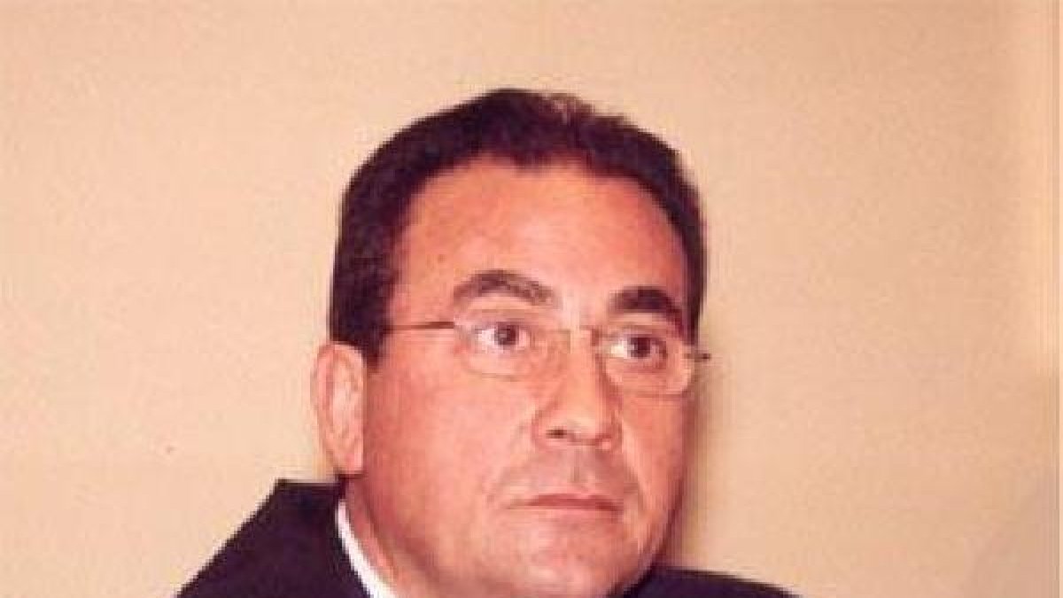 Lorenzo Ruiz Collado nació en Cuevas del Almanzora en 1953