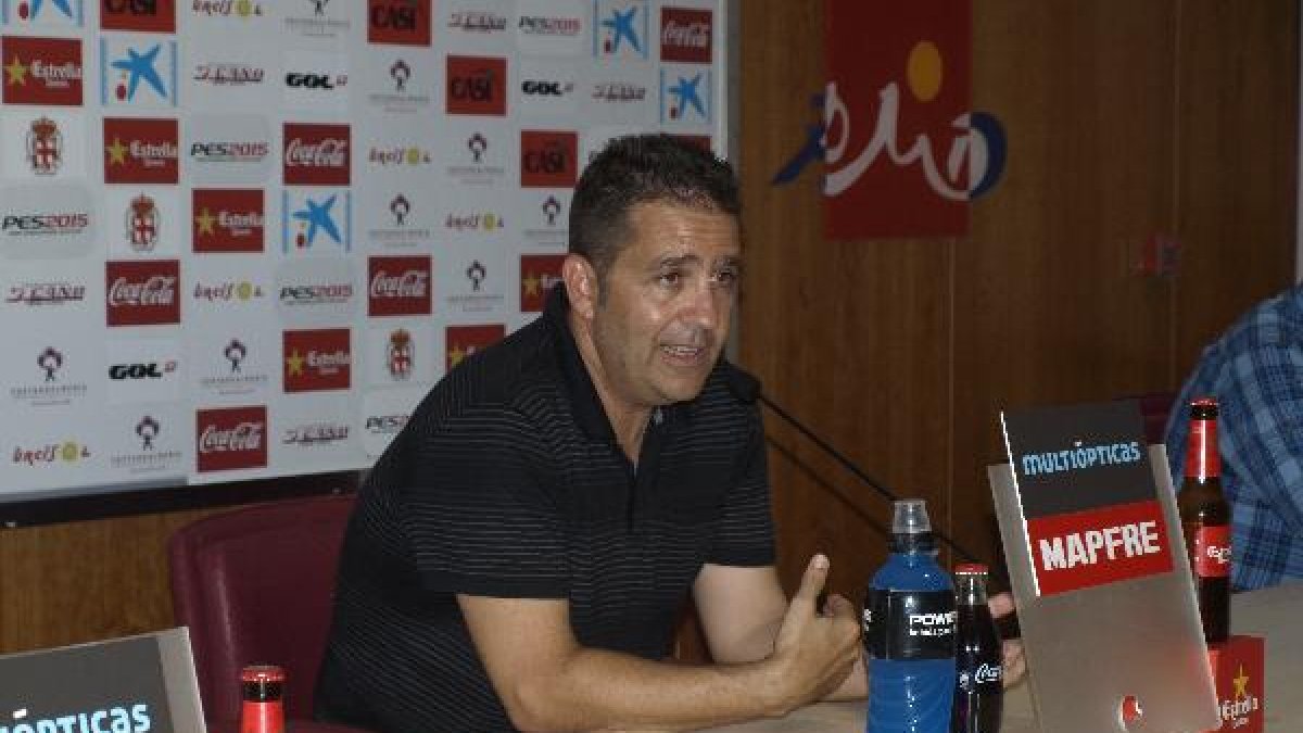 Alberto Benito en rueda de prensa.